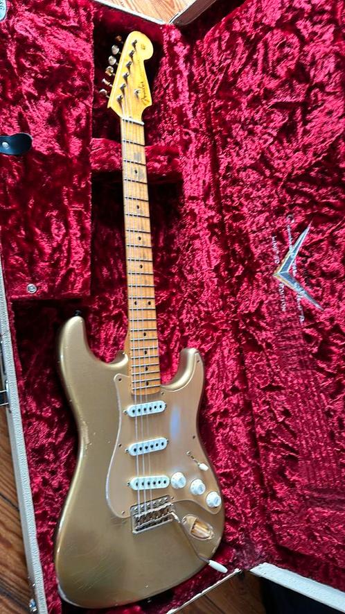 Fender Stratocaster 1956 Relic gold, Musique & Instruments, Instruments à corde | Guitares | Électriques, Comme neuf, Solid body
