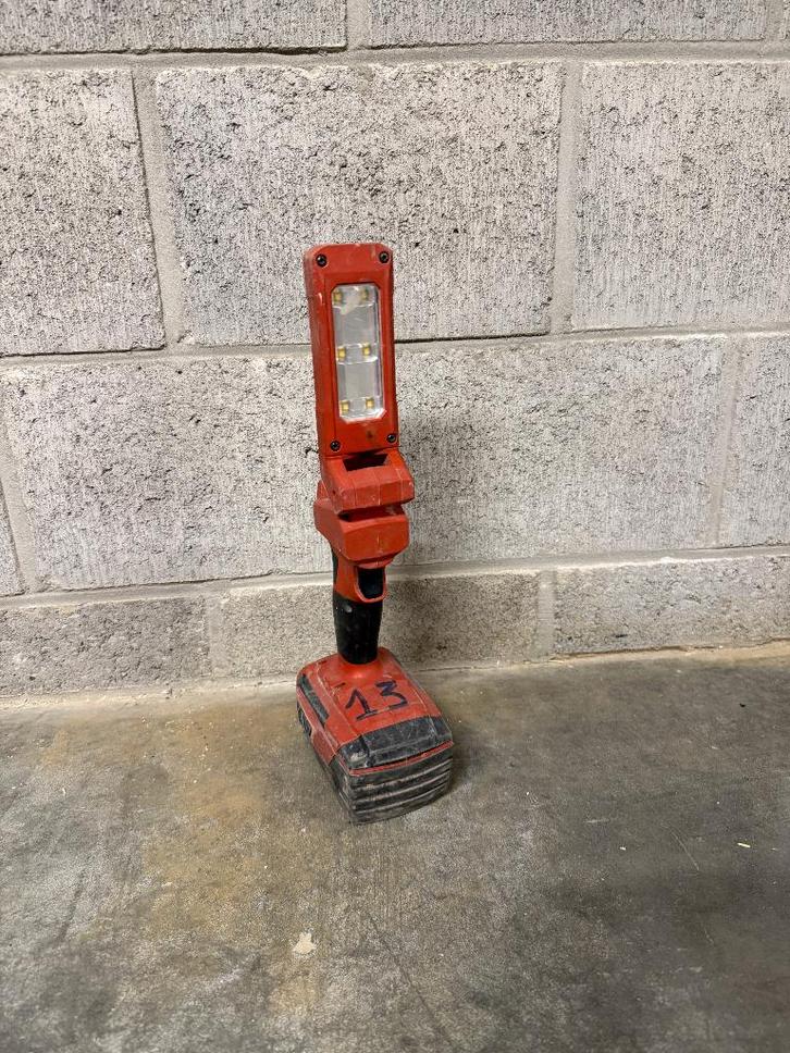 HILTI SL 2-22 LED Werklicht, Doe-het-zelf en Bouw, Gereedschap | Handgereedschap, Gebruikt, Ophalen of Verzenden