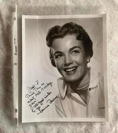 Esther Williams gesigneerde foto 1956-1957 joanna barres ZW, Verzamelen, Muziek, Artiesten en Beroemdheden, Zo goed als nieuw