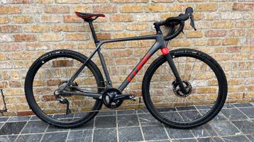 Cube cross race c62 maat 53 disponible aux enchères