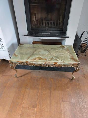 Table d'appoint ancienne avec recouvrement marbré  beschikbaar voor biedingen