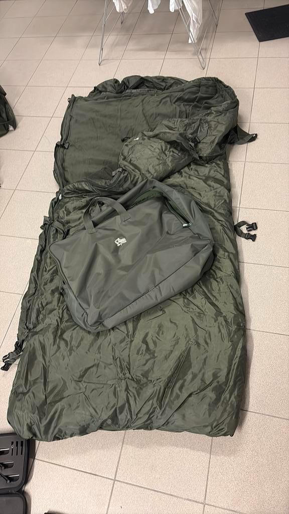 Slaapzak met bijhoorende zak merk:nash tackle, Caravans en Kamperen, Slaapzakken, Nieuw, Ophalen