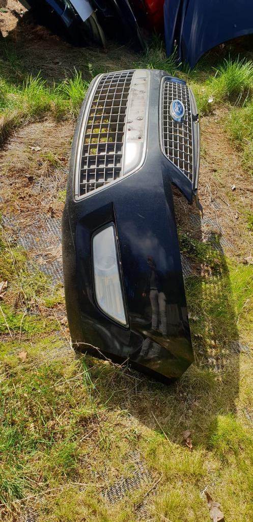 FORD MONDEO VOORBUMPER BJ 2009, Auto-onderdelen, Carrosserie, Bumper, Voor, Gebruikt, Ophalen of Verzenden