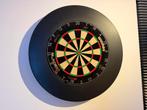 Blade 6 triple core + karella backboard + surround, Sport en Fitness, Darts, Ophalen, Gebruikt