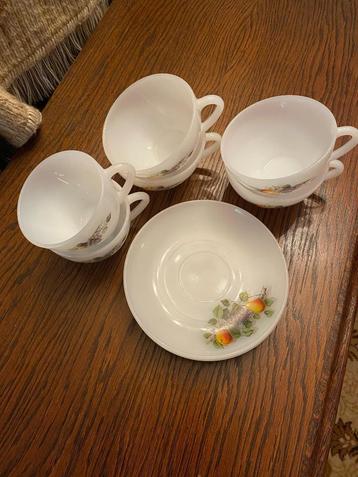 Koffieservies beschikbaar voor biedingen