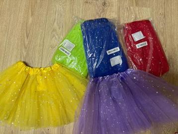 Gekleurde tutu rokjes met LED-lichtjes (5 stuks) beschikbaar voor biedingen