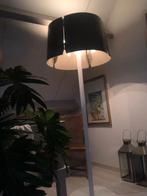 Vloerlamp XL "MANHATTAN BIG" Axs71,Belgisch design, Huis en Inrichting, Modern, 150 tot 200 cm, Metaal, Zo goed als nieuw