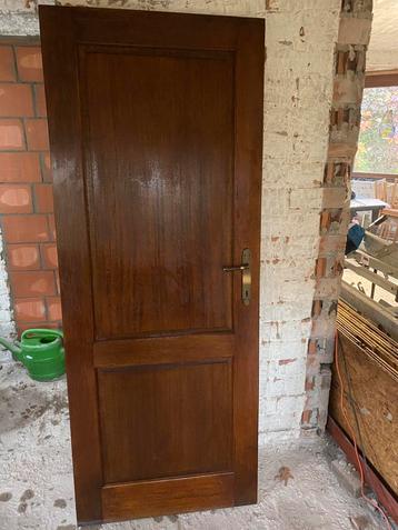 Hardhouten massieve deur beschikbaar voor biedingen