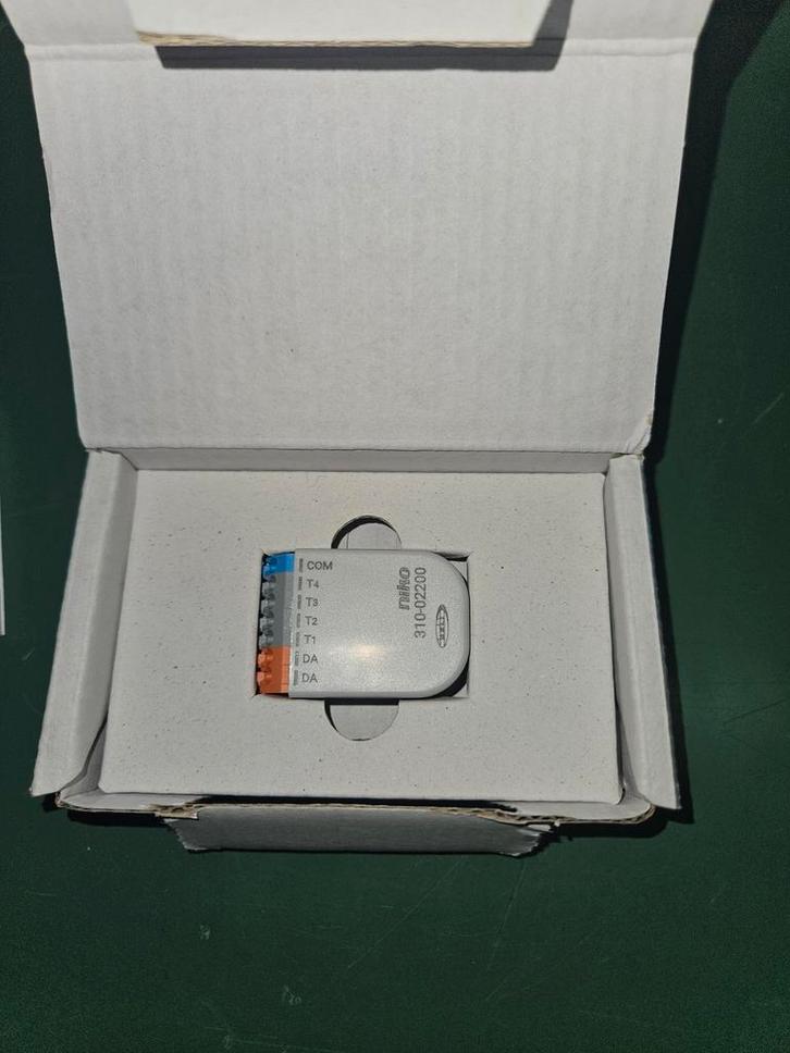 Interface à bouton-poussoir KNX Niko (Dali), Bricolage & Construction, Électricité & Câbles, Neuf, Enlèvement ou Envoi