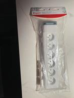 6-voudige stekkerdoos zonder kabel Legrand, Audio, Tv en Foto, Afstandsbedieningen, Ophalen, Nieuw
