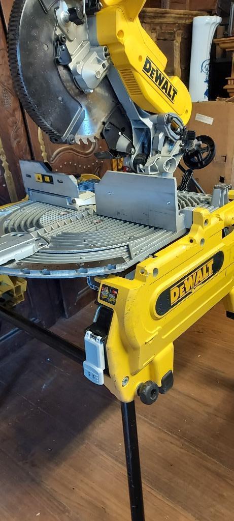 DeWalt zaagtafel DW 27107 QS--met nieuwe motor--, Doe-het-zelf en Bouw, Gereedschap | Zaagmachines, Zo goed als nieuw, Overige typen