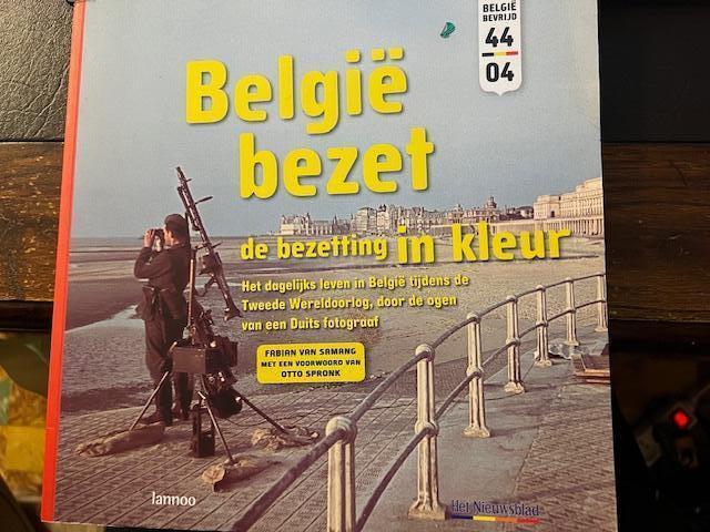 België Bezet, Boeken, Oorlog en Militair, Tweede Wereldoorlog, Ophalen
