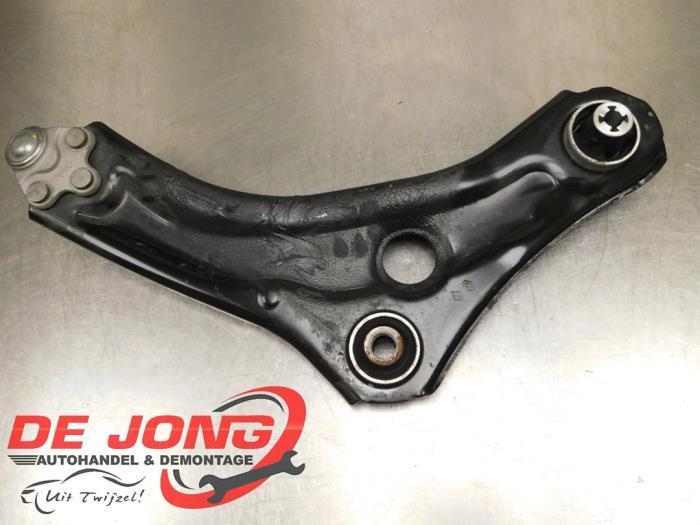 Draagarm links-voor van een Mercedes Citan, Auto-onderdelen, Ophanging en Onderstel, Mercedes-Benz, Gebruikt, 3 maanden garantie