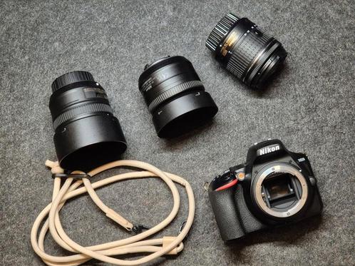 Nikon D3500 met zoomlens en tas, Verzamelen, Foto-apparatuur en Filmapparatuur, Ophalen of Verzenden
