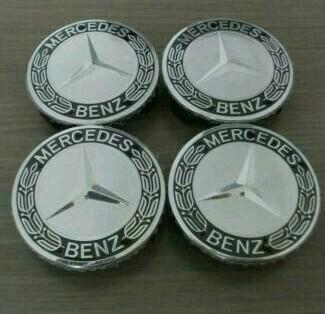 Mercedes naafdoppen¹ > donkerblauw/blauw/zwart Ø 75 mm beschikbaar voor biedingen
