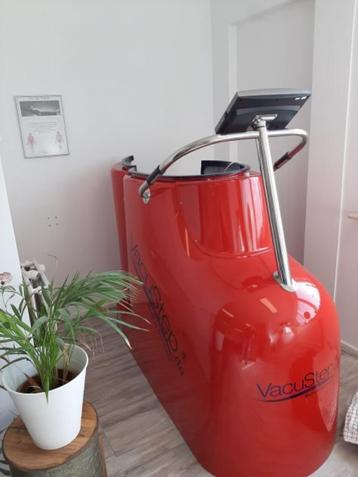Vacustep met rokje en nieuwe lamp beschikbaar voor biedingen