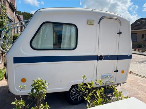 Prachtige Predom,polyester,kentekenvrij,hefdak, Caravans en Kamperen, Caravans, Particulier, Predom, Hefdak, Ophalen