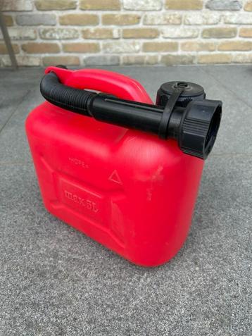 Jerrycan 5 liter beschikbaar voor biedingen