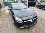 Mercedes Benz A180 benzine euro6, Auto's, Mercedes-Benz, 4 cilinders, Leder en Stof, Zwart, Handgeschakeld