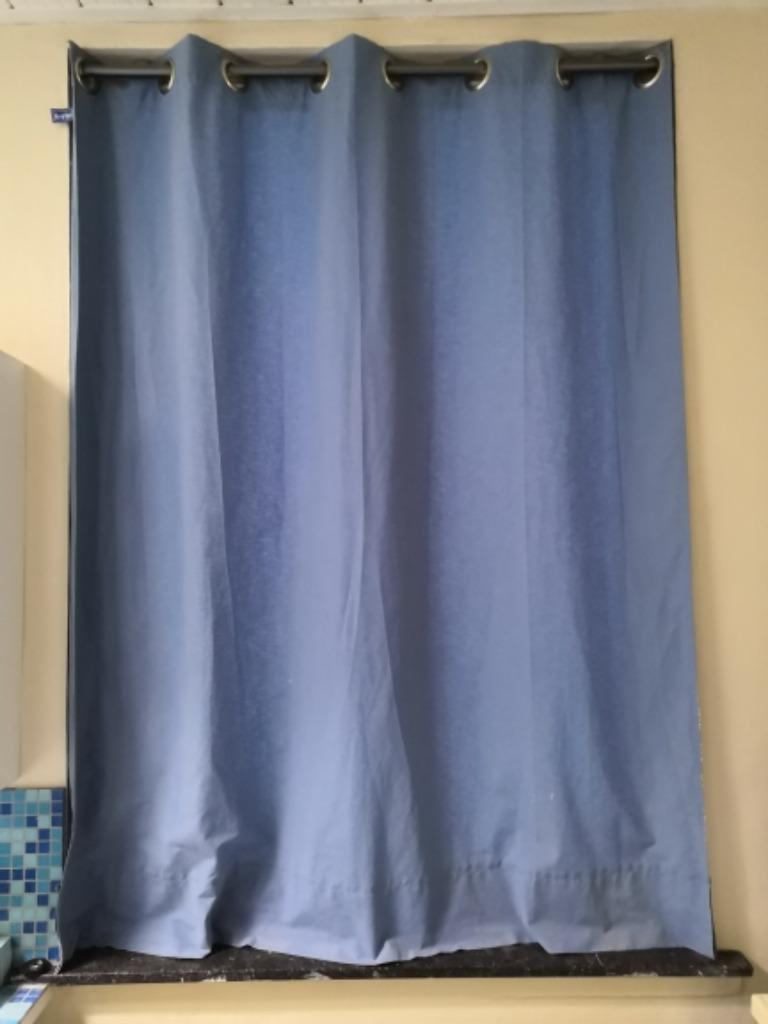 Tenture tissu bleue 160 x 130 cm Etat correct, Enlèvement, Utilisé