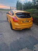 Ford Focus St en parfait état de 2014 (2 litres d'essence), Focus, Achat, Particulier, Essence