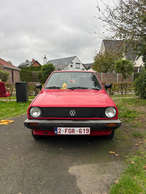 Polo mk2 1,1 l (1988), Autos, Oldtimers & Ancêtres, Particulier, Volkswagen, Essence, Coupé, 3 portes, Boîte manuelle, Rouge, Gris