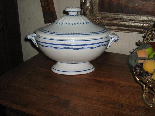 1 soupière en porcelaine de Tournai, Antiquités & Art, Antiquités | Céramique & Poterie, Enlèvement ou Envoi