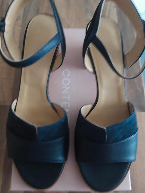 Volledig nieuwe blauwe sandalen, Kleding | Dames, Schoenen, Nieuw, Sandalen of Muiltjes, Blauw, Ophalen