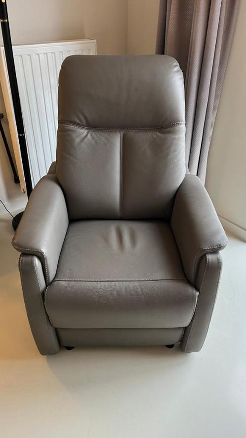 Fauteuil Relax electrique en cuir (Minimo) haute qualité, Maison & Meubles, Canapés | Salons, Comme neuf, Une personne, Moins de 150 cm