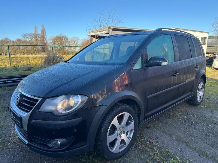 VW Cross Touran 1.4i | FullOption | BT AC 7 place | Bel état, Autos, Volkswagen, Particulier, Touran, ABS, Airbags, Air conditionné