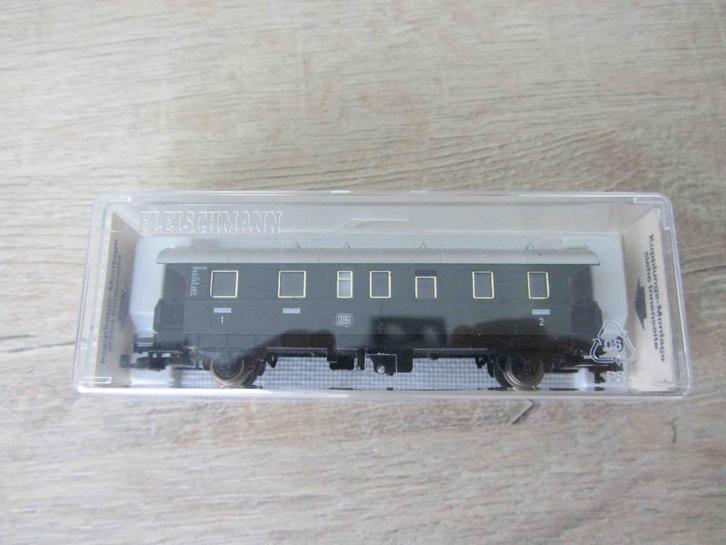 Sinterklaas - Fleischmann Piccolo N 8063K personenrijtuig DB, Hobby en Vrije tijd, Modeltreinen | N-Spoor, Gebruikt, Wagon, Gelijkstroom