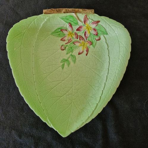 Bol vintage en forme de feuille de pommier vert en forme de, Antiquités & Art, Antiquités | Verre & Cristal, Enlèvement ou Envoi