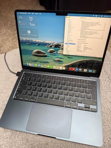 MacBook Air 13" M3 2024 (Midnight, 16gb, 512gb) beschikbaar voor biedingen
