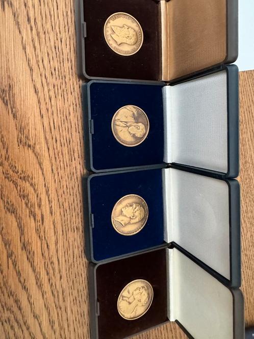 4x medailles (Leopold 1 , 2, 3 en Albert & Elisabeth), Postzegels en Munten, Penningen en Medailles, Ophalen of Verzenden