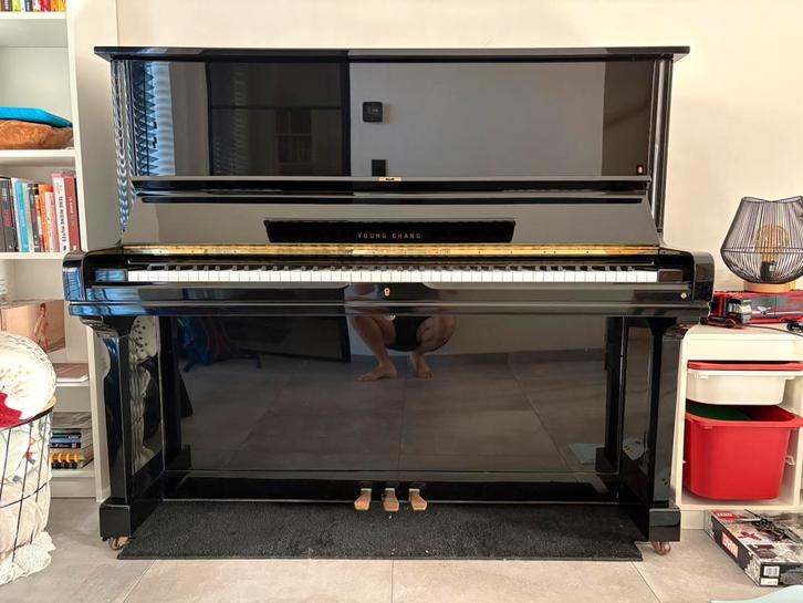 Young Chang U131 buffetpiano – krachtige klank, Musique & Instruments, Pianos, Utilisé, Piano, Noir, Brillant, Enlèvement ou Envoi