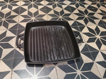 Grill fonte staub comme neuf beschikbaar voor biedingen