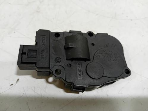 KACHELSTELMOTOR BMW i3 (I01) (CZ1139301400), Auto-onderdelen, Airco en Verwarming, BMW, Gebruikt