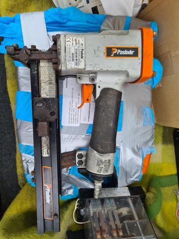 paslode 3150 38 w16q roofing tacker  beschikbaar voor biedingen