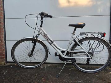 Formula damesfiets - goede staat - 28" beschikbaar voor biedingen