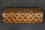 Chesterfield vintage poef / zitbank, Huis en Inrichting, Ophalen, Gebruikt, 125 cm of meer, Leer