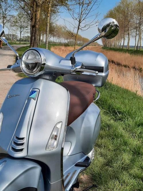 Vespa Primavera 50cc,  klasse B nwstaat, Fietsen en Brommers, Brommers | Vespa, Zo goed als nieuw, Overige modellen, Klasse B (45 km/u)