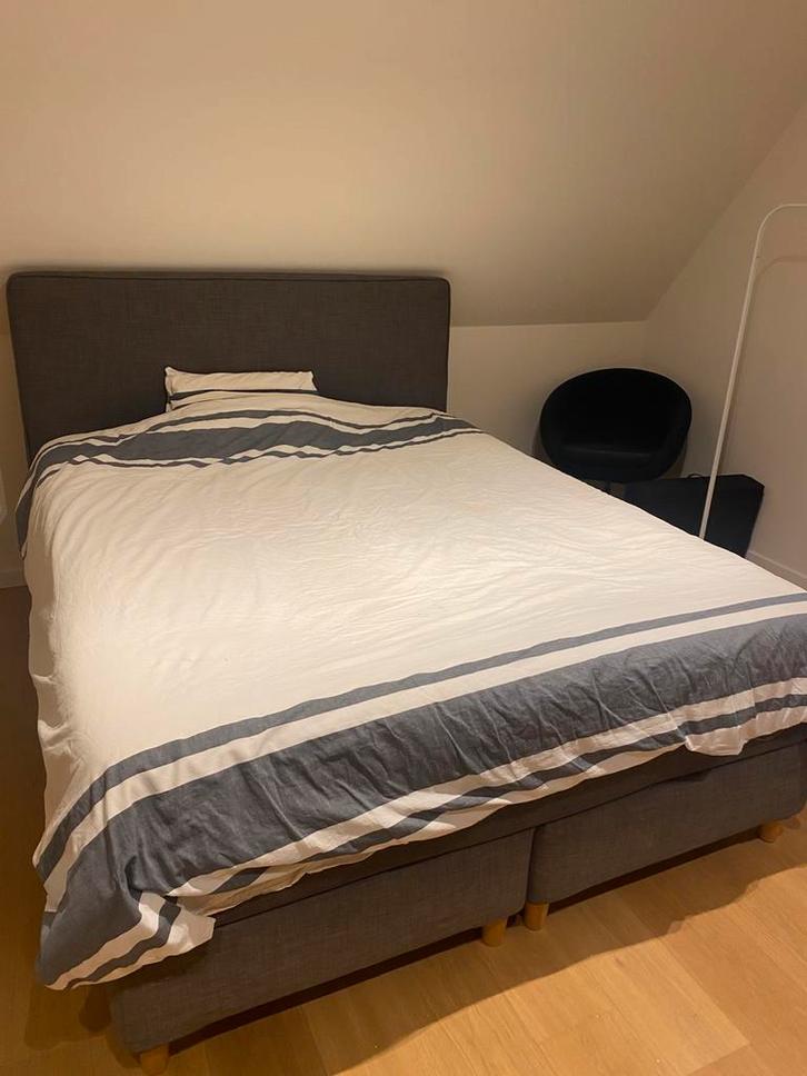 Tweepersoonsbed Ikea, Huis en Inrichting, Slaapkamer | Boxsprings, Zo goed als nieuw, Grijs, Ophalen