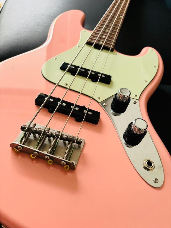 Tone Maniac Design Bass Guitar (Handmade), Muziek en Instrumenten, Snaarinstrumenten | Gitaren | Bas, Zo goed als nieuw, Elektrisch