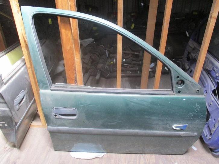 PORTIER RECHTS VOOR 5 deurs Opel Corsa B (73 / 78 / 79), Auto-onderdelen, Carrosserie, Deur, Opel, Voor, Rechts, Gebruikt