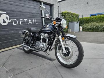 Kawasaki W800 - 2024 - 2500km - garantie tot 2028! beschikbaar voor biedingen