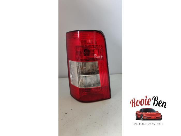Feu arrière gauche d'un Peugeot Partner, Autos : Pièces & Accessoires, Éclairage, Peugeot, Utilisé, 3 mois de garantie, Enlèvement ou Envoi