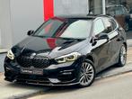 BMW 118 i*Pack SPORT*GARANTIE 1Jaar/Full Option/HUD/2020, Zwart, Leder, 5 deurs, BMW Premium Selection