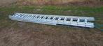 Ladder solide, Doe-het-zelf en Bouw, Ladders en Trappen, Ophalen, Zo goed als nieuw, Ladder