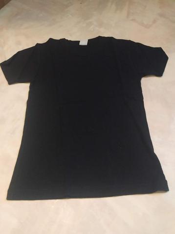 nieuw onderlijfje tshirt 10 jaar   beschikbaar voor biedingen