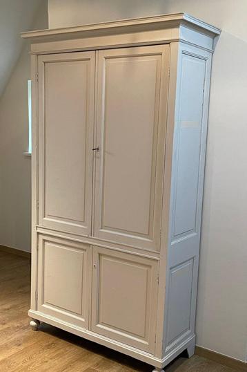 Houten Kast (200 x 105 x 42, perfecte staat) beschikbaar voor biedingen